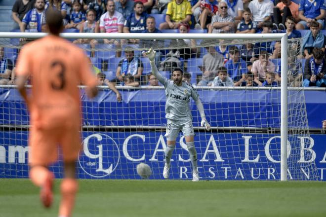 Tomeu Nadal ante el Ibiza (Foto: Real Oviedo)