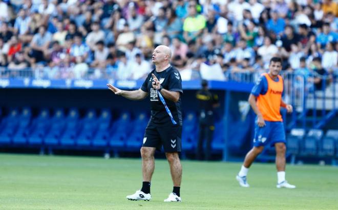 Pepe Mel dirige su primer entrenamiento en La Rosaleda (Foto: Málaga CF).