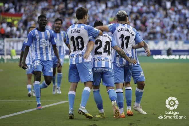 Rubén Castro celebra con el resto de la plantilla su gol al Villarreal B (Foto: LaLiga).