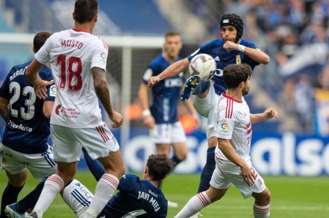 Luismi, durante el Real Oviedo-Cartagena (Foto: Real Oviedo).