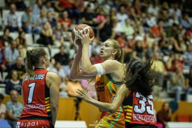 Valencia Basket lucha, pero cae en su estreno en Fontajau (68-62)