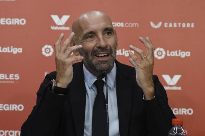 Monchi, en la presentación de Sampaoli (Foto: Kiko Hurtado).