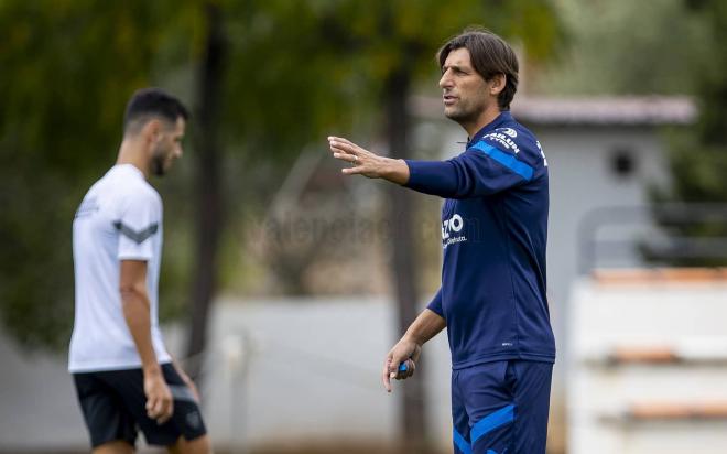 Angulo, técnico del VCF Mestalla.