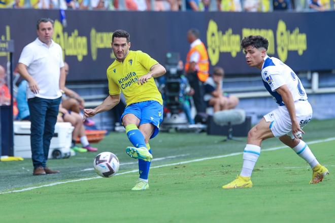 Joseba Zaldua, durante el Cádiz-Espanyol (Foto: Cristo García).