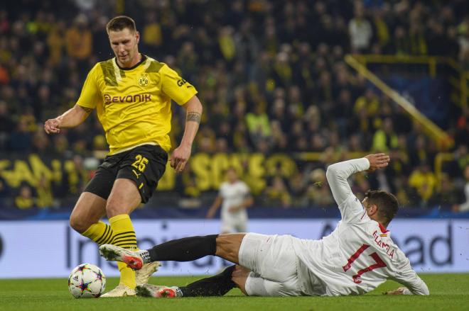 Erik Lamela, en el Dortmund-Sevilla (Foto: Cordon Press).