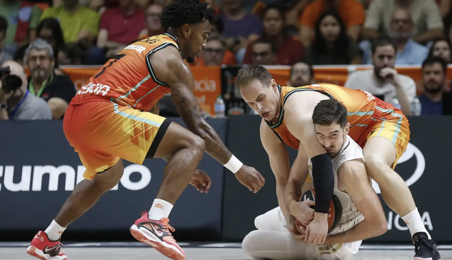 Valencia pierde sobre la bocina ante ASVEL y paga su falta de control (76-77)