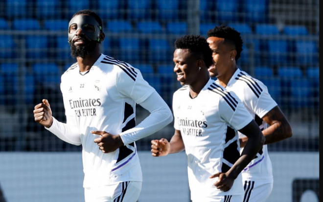 Rudiger se ejercita con una máscara antes del Clásico (FOTO: @realmadrid).