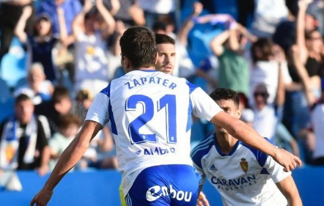 Zapater celebra su gol al Villarreal B (Foto: Real Zaragoza).