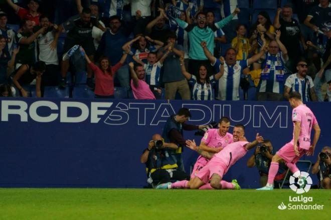Celebración de Joselu tras su gol en el Espanyol-Valladolid (Foto: LaLiga).