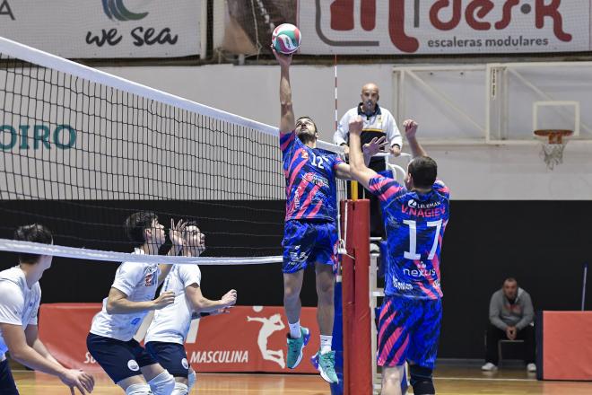 Conqueridor vence en Boiro y sigue en la parte alta de la clasificación.