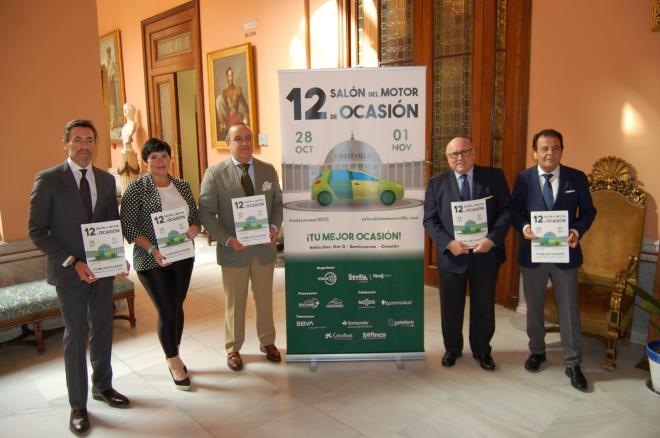 Presentación del Salón del Motor de Ocasión en el Ayuntamiento de Sevilla.