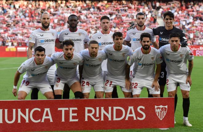 El once del Sevilla ante el Valencia (Foto: Kiko Hurtado).