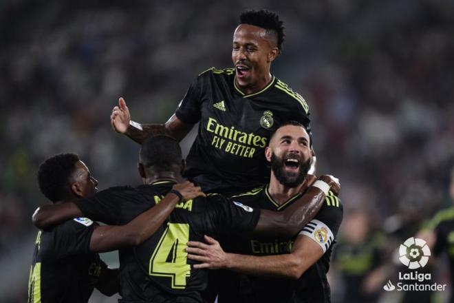 Benzema y Militao celebran con Alaba y Rodrygo el gol ante el Elche (Foto: LaLiga).