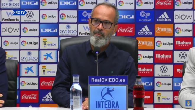 Cervera, durante su presentación con el Real Oviedo.
