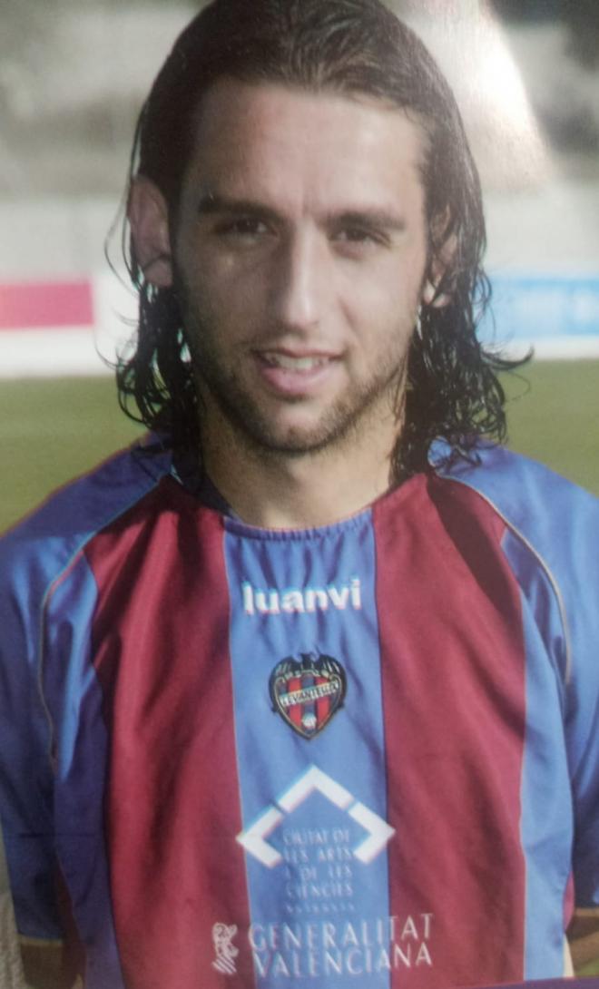 Luismi Loro en su etapa como jugador del Levante UD.