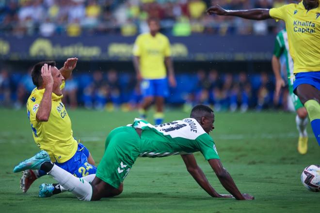 Fede ante el Betis. (Foto: Cristo García)