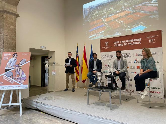 València recupera el mejor tenis con la Copa Faulcombridge y el Open Ciudad de València.