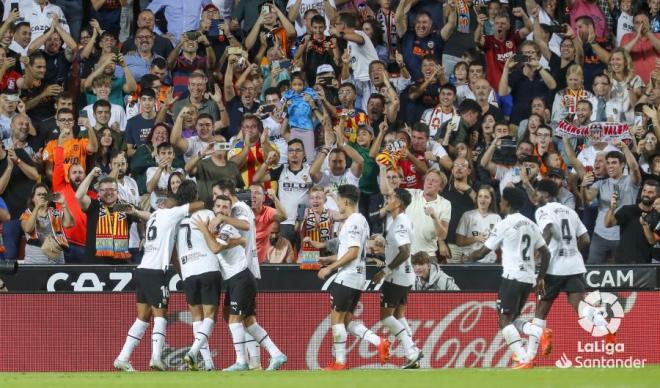 Celebración del gol de Cavani en el VCF-Mallorca (Foto: LaLiga).