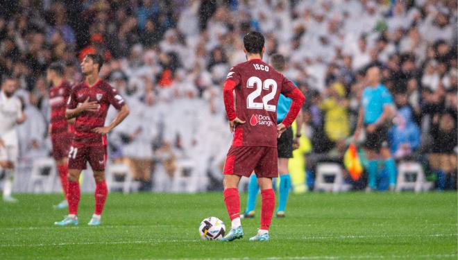 Isco, jugador del Sevilla, lamenta el primer gol del Real Madrid (Foto: Cordon Press).