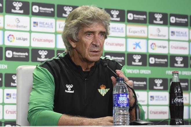 Manuel Pellegrini, entrenador del Real Betis (foto: Kiko Hurtado).