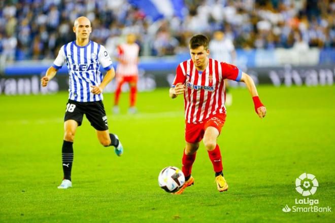 Guille Rosas, en el Alavés-Sporting (Foto: LaLiga)