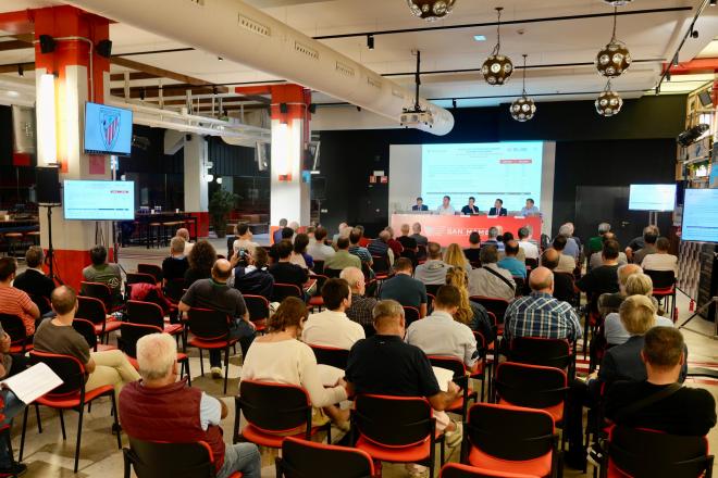 El presidente Jon Uriarte se reúne con Socios Compromisarios en San Mamés (Foto: Athletic Club).