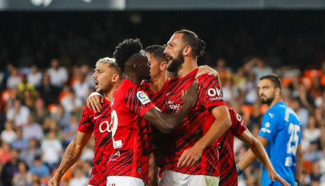 Muriqi celebra su gol en el Valencia-Mallorca (Foto: LaLiga).