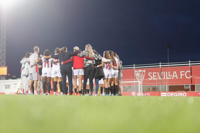El Sevilla Femenino celebra su victoria ante el Alhama (Foto: SFC).
