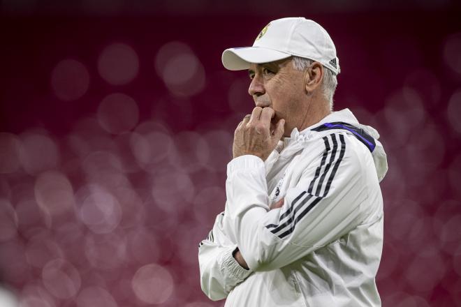 Carlo Ancelotti, en un entrenamiento del Real Madrid (Foto: EFE).