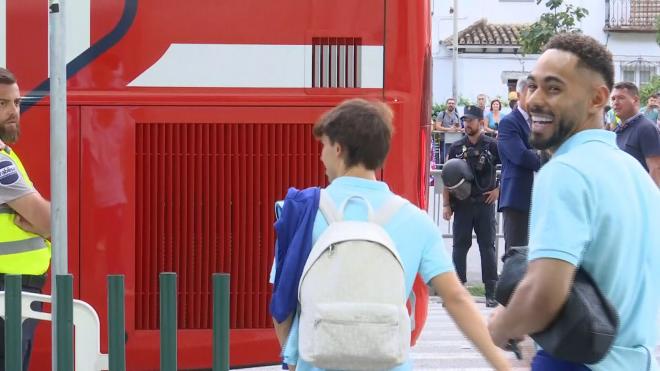 Cunha vacila con la prensa sobre la polémica con Joao a la salida del estadio Benito Villamarín