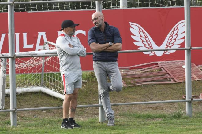 Monchi y Sampaoli, en un entrenamiento del Sevilla (Foto: Kiko Hurtado).