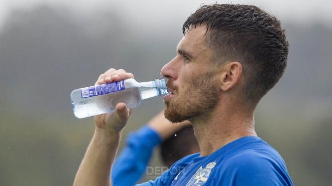 Jaime Sánchez se reincorporó al grupo en una sesión en la que los titulares hicieron una parte del entrenamiento (Foto: RCD)