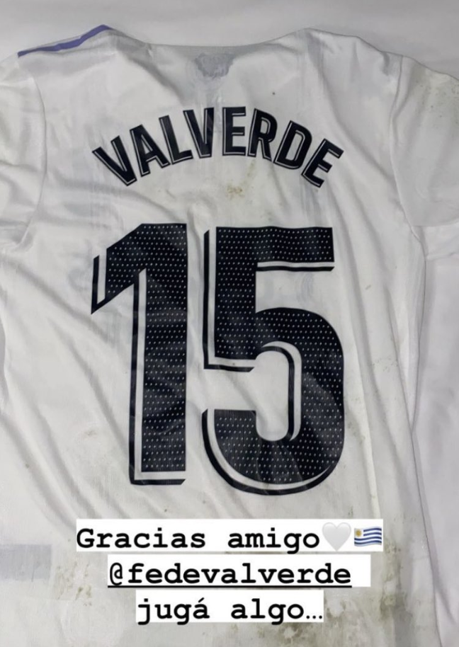 Álvaro Rodríguez muestra en Instagram el regalo que le hizo Fede Valverde.