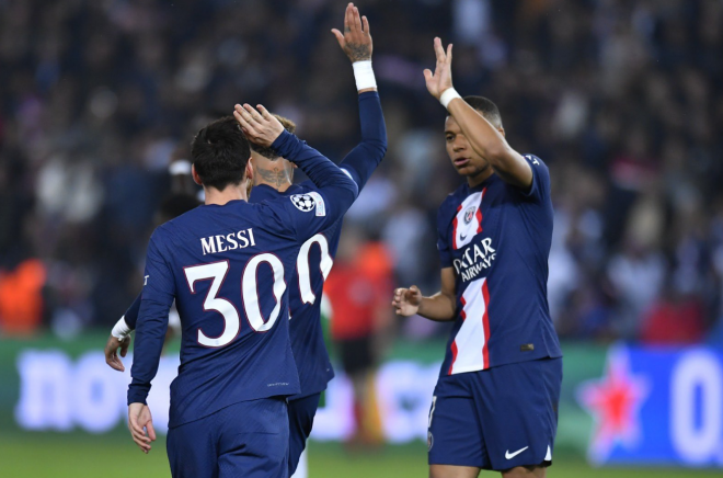 Messi, Mbappé y Neymar celebran un tanto ante el Maccabi Haifa. (Foto: PSG)