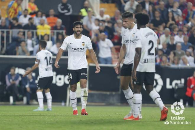 La defensa del Valencia esta temporada (Foto: LaLiga).