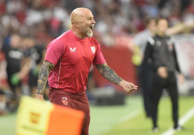 Sampaoli, ante el Rayo (Foto: Kiko Hurtado).