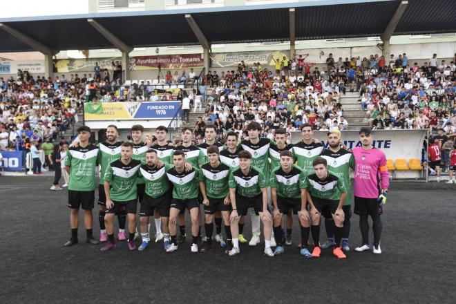 El equipo bético del derbi benéfico (Foto: Kiko Hurtado).