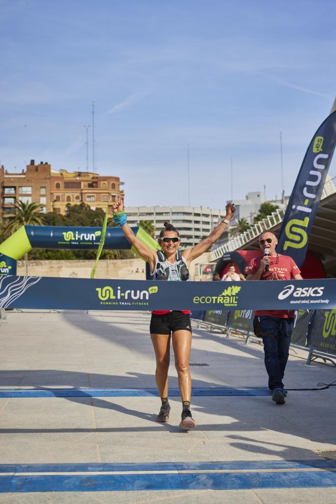 Juan María Jiménez y Carmen María Pérez vencen en la 1ª edición de EcoTrail Valencia