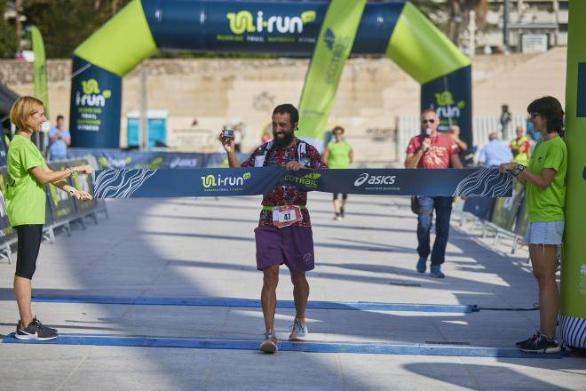 Juan María Jiménez y Carmen María Pérez vencen en la 1ª edición de EcoTrail Valencia