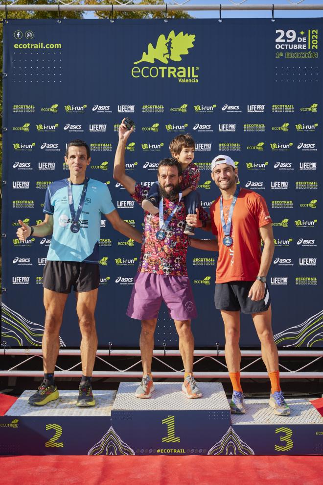 Juan María Jiménez y Carmen María Pérez vencen en la 1ª edición de EcoTrail Valencia