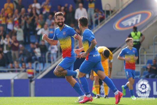 Carlos Martinez celebra uno de sus goles con el Andorra (Foto: LaLiga). 