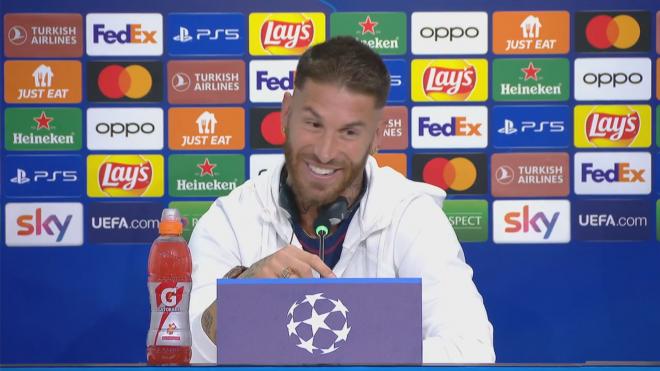 Ramos hace reír a toda la prensa al ser preguntado si puede responder en francés antes del Juventus-PSG