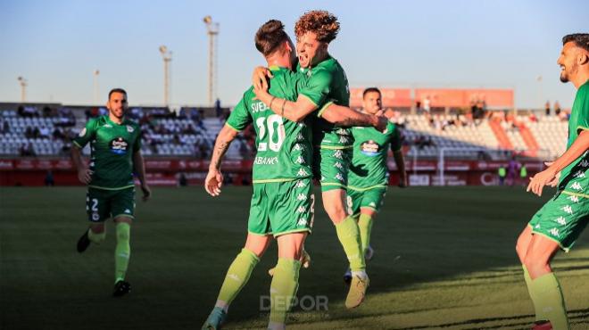 Svensson y Soriano celebran el primer gol del Deportivo ante el Algeciras (Foto: RCD)