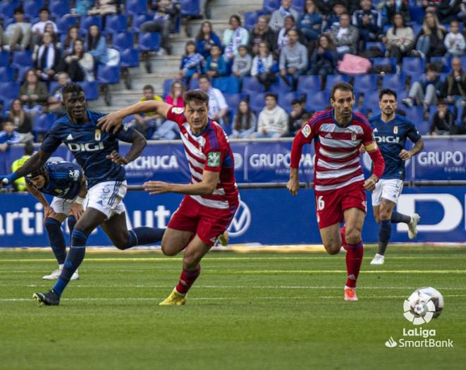 Lance del Oviedo-Granada (Foto: LaLiga).