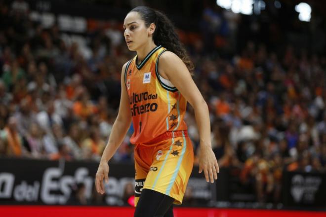 Christinaki amplía su vinculación con Valencia Basket antes del Atomeromu