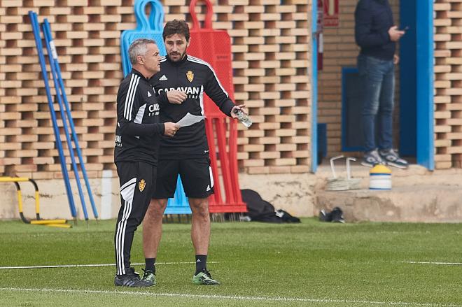 Escribá junto a David Generelo en el entrenamiento del Real Zaragoza (Foto: Daniel Marzo).