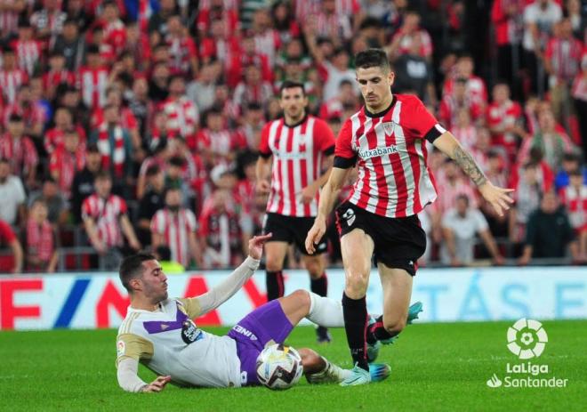 Sancet desborda en San Mamés en el Athletic Club-Valladolid (Foto: LaLiga).