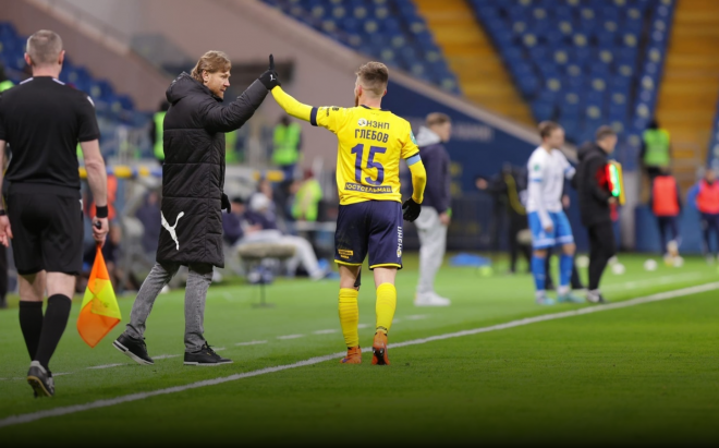 El ex del Celta, Valery Karpin, se llevó el duelo ante el ex del Dépor (Foto: Rostov)