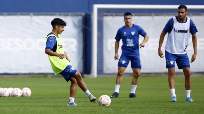 Haitam y Esteban Burgos, en un entrenamiento del Málaga (Foto: MCF).