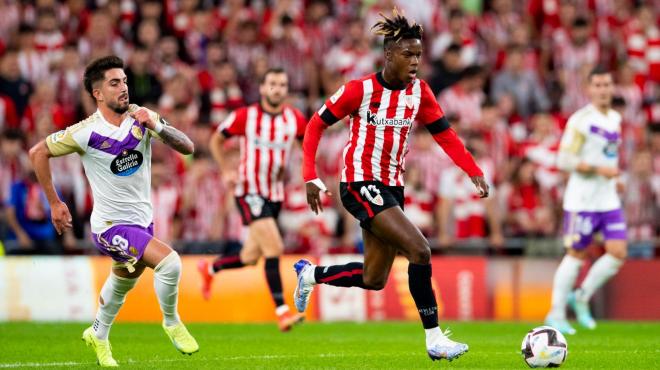 Nico Williams, al galope en el partido ante el Real Valladolid de Pacheta en San Mamés (Foto: Athletic Club).